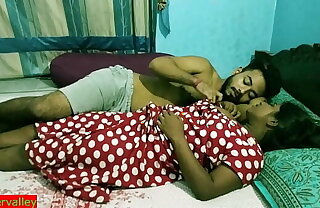 Indian teen couple viral hot sex video!! Village girl vs smart teen old bean total sex